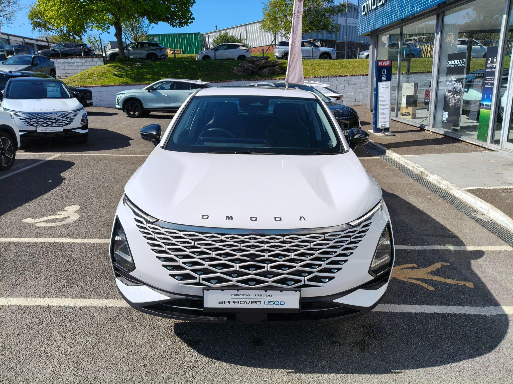 Large vehicle image